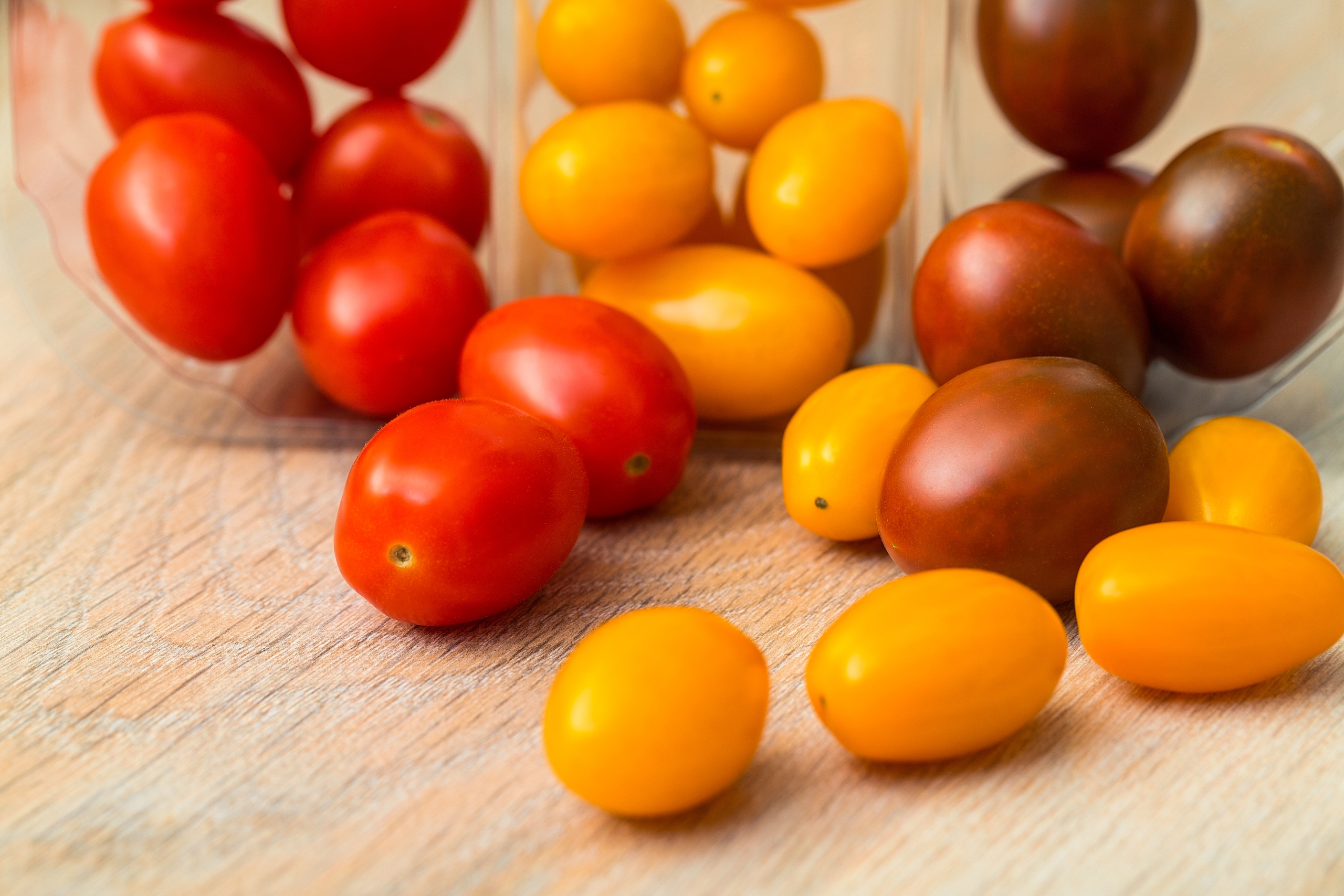 Vegetable trends: peppers, and tomatoes for snaking
